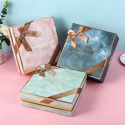 Three Colors Square Rigid Shoulder Box Packaging For Surprise Gift