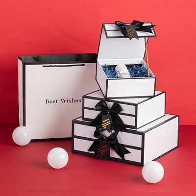 Rigid White Magnetic Cardboard Gift Boxes With Black Rim And Ribbon Bow