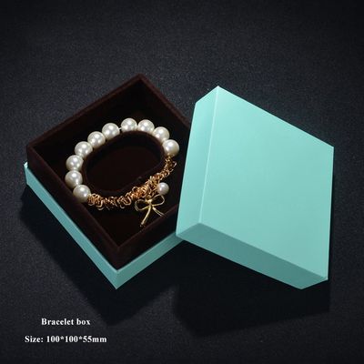 Custom Packaging Cardboard Jewelry Boxes For Necklaces Shoulder Type With Velvet Lining