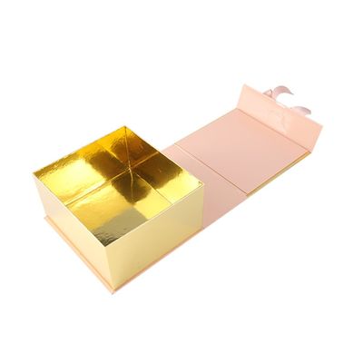 ISO9001 Garment Use CMYK 4C Printing Flip Top Boxes With Magnetic Closure