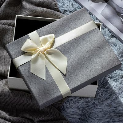 Customized Three Sizes Rigid Paper Gift Box With Bow For Spouse Friend Family