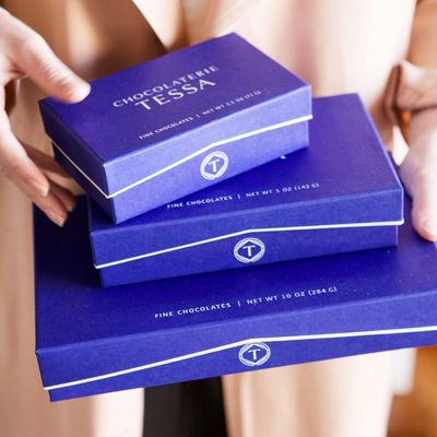 Navy Blue Multipurpose Luxury Chocolate Boxes Packaging , Empty Truffle Boxes Customized