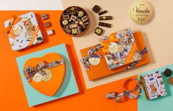 Pantone Color Diameter 14cm Chocolate Gift Packaging Boxes Pocket Sized
